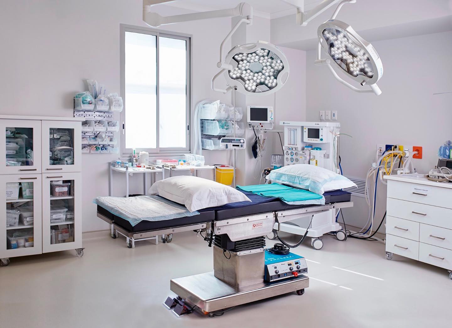Alchimia Clinic operating theatre