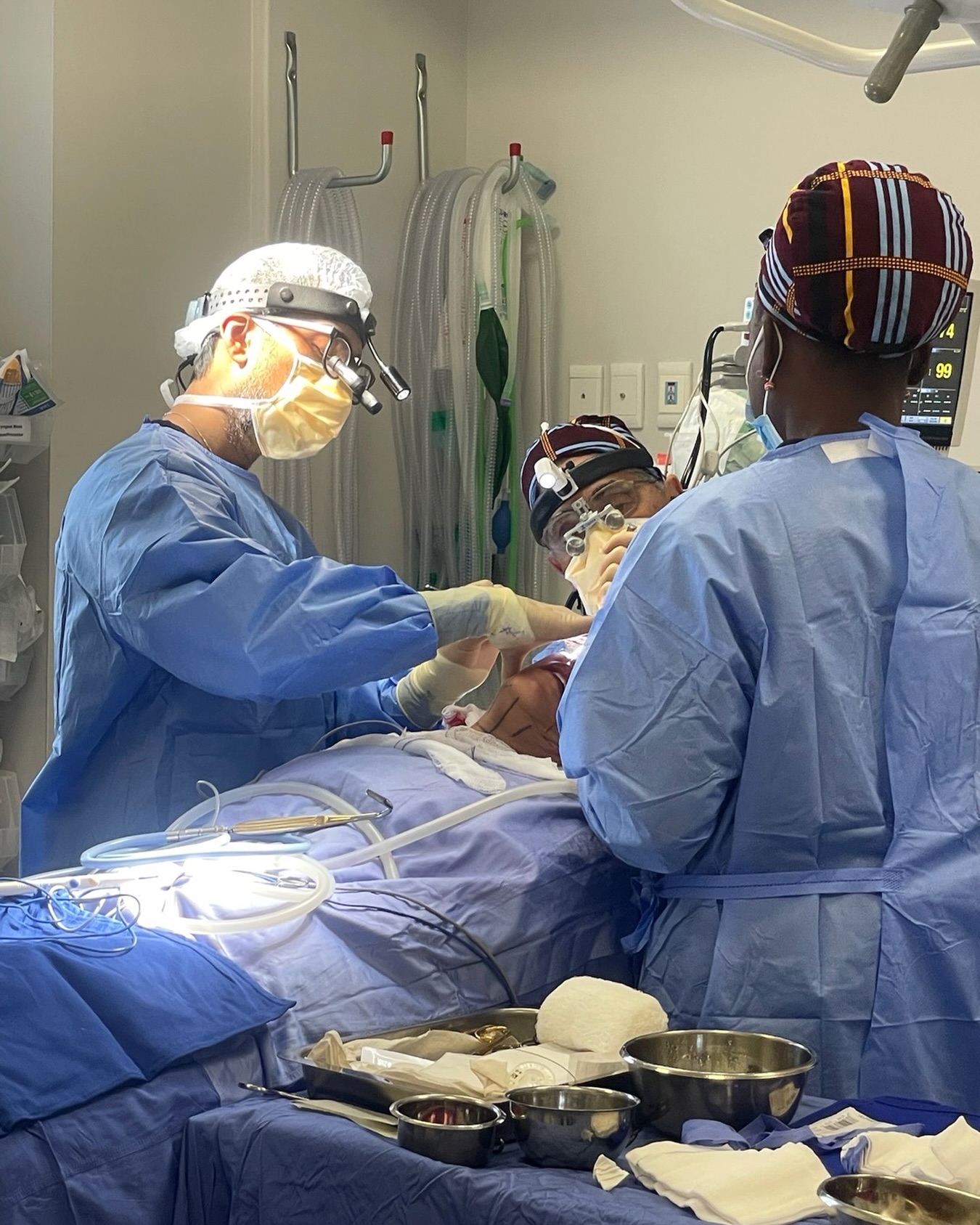 Dr Ravin Patel in surgery
